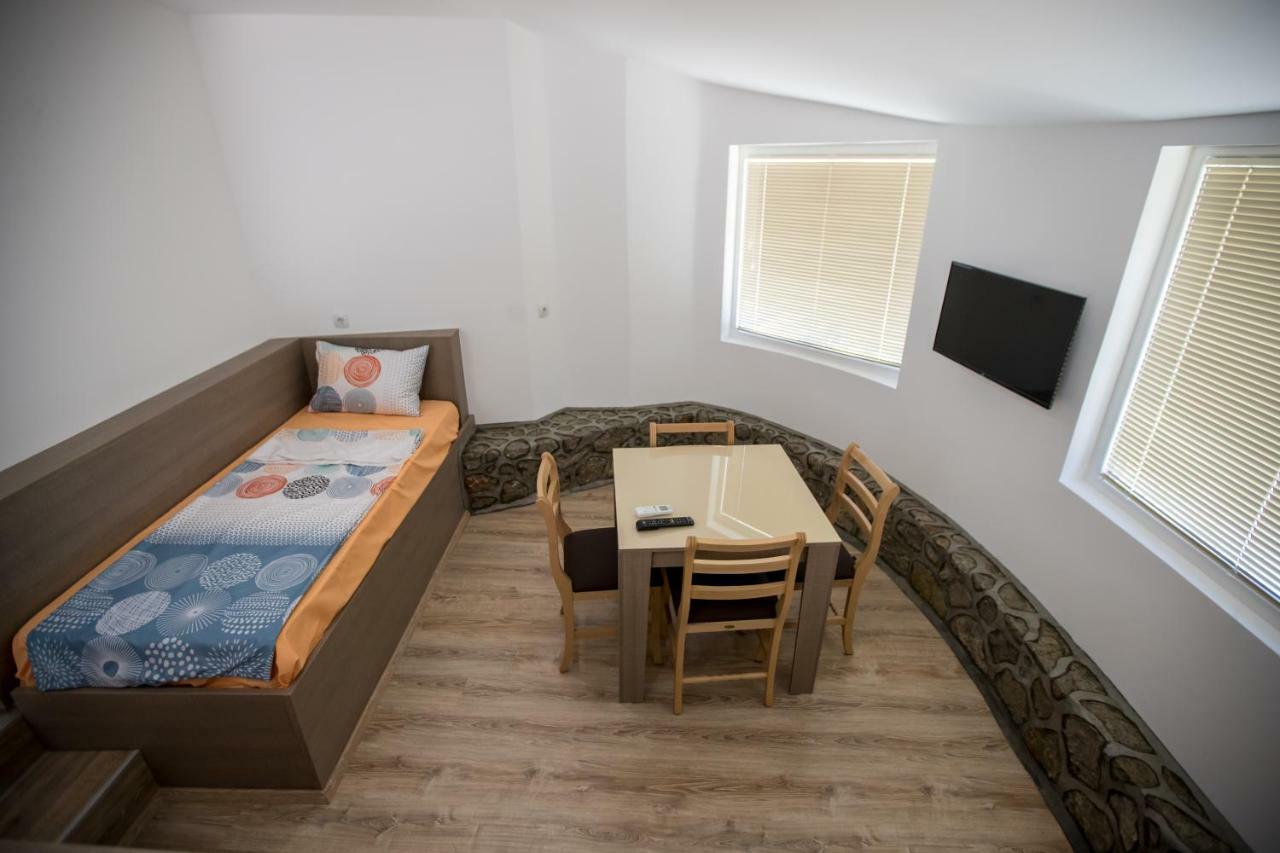 View Topia Apartments أوهغيد المظهر الخارجي الصورة